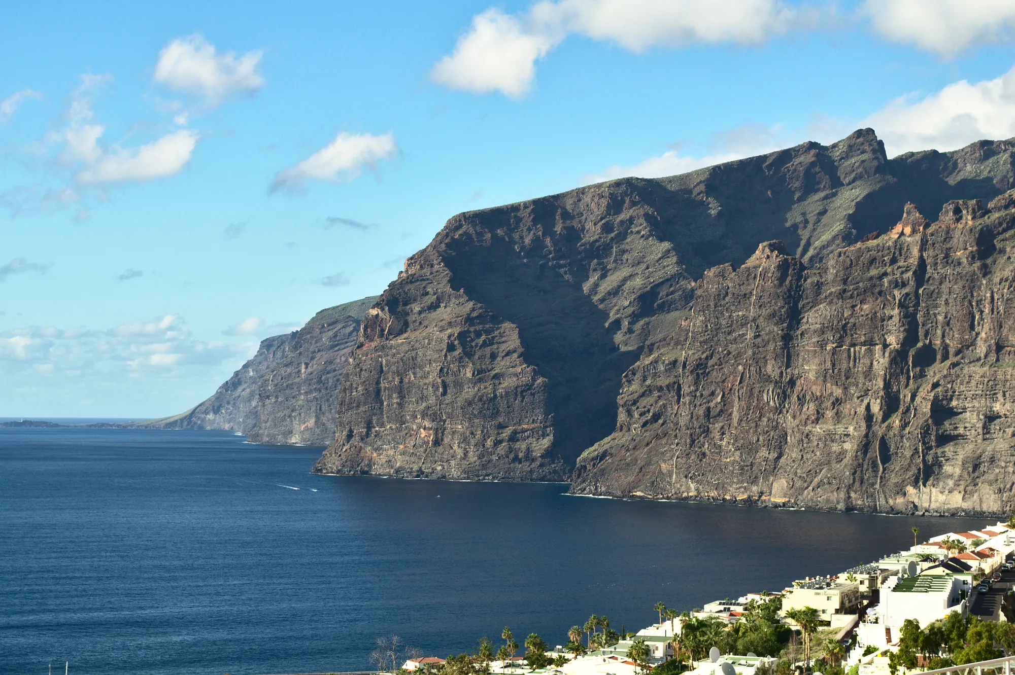Los Gigantes cliffs